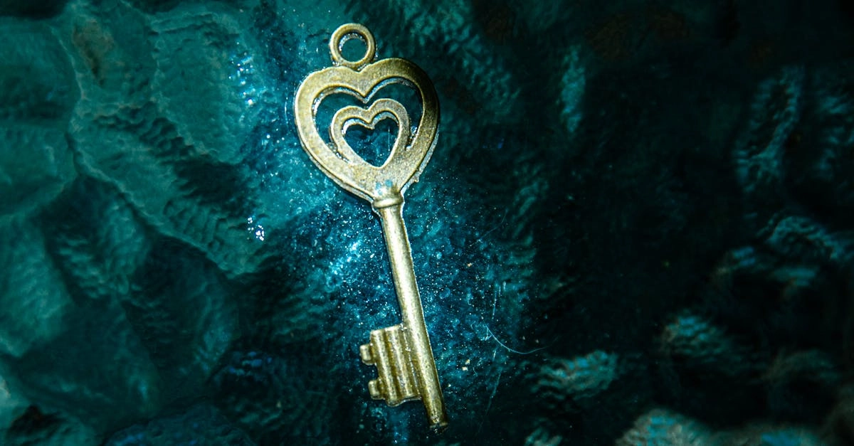 Мистические символы удачи в слоте Mustang Gold с золотыми знаками